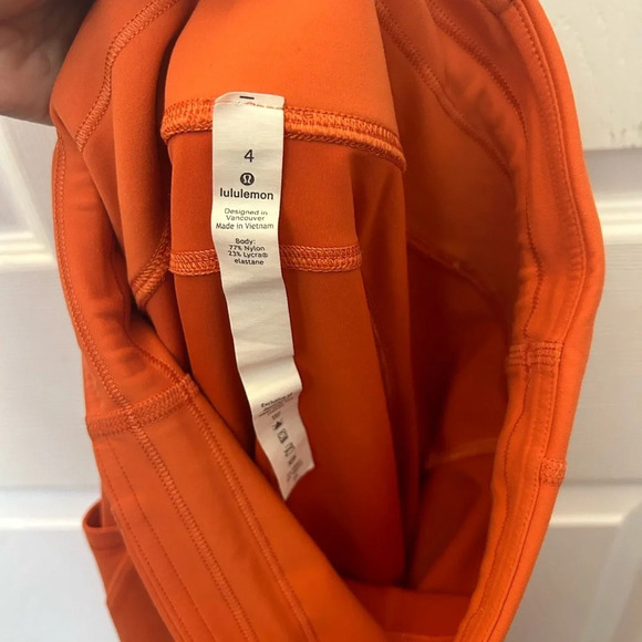 ! Lululemon Invigorate 25” Tights - Brick - Size 4 - Picture 4 of 6